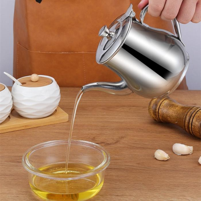 Oil Strainer Pot – ছাঁকনিসহ তেল রাখার পাত্র